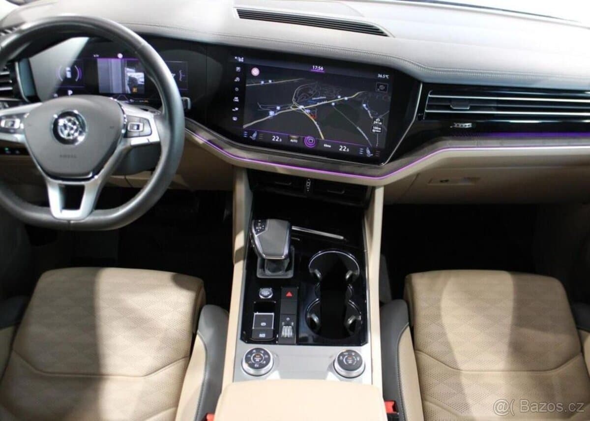 2018 Volkswagen TOUAREG - 14
