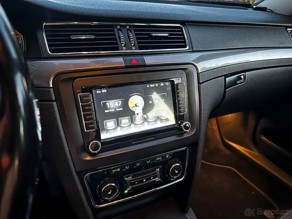 2013 Škoda SUPERB - 14