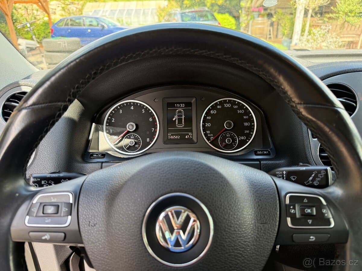 2015 Volkswagen TIGUAN - 14