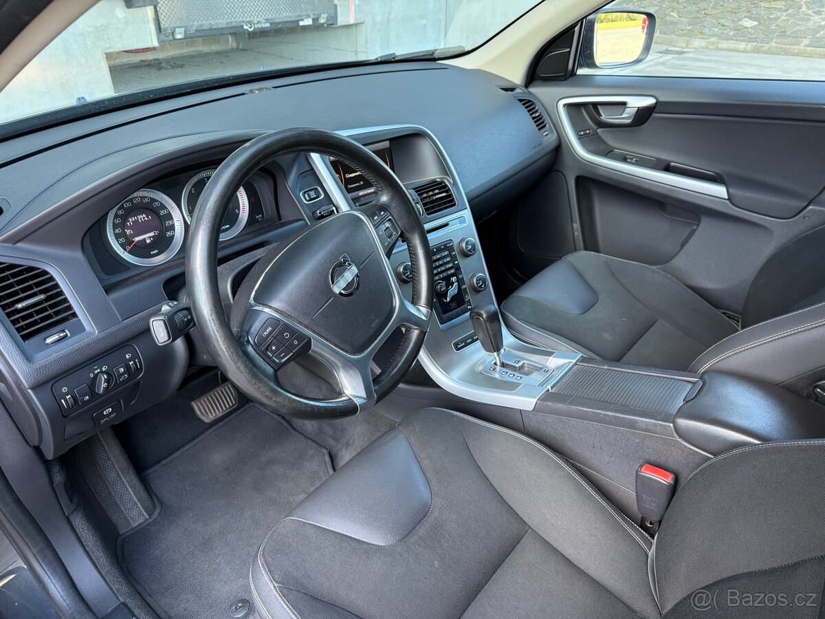 2011 Volvo XC60 - 14