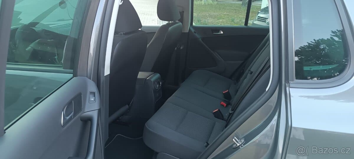 2015 Volkswagen TIGUAN - 14