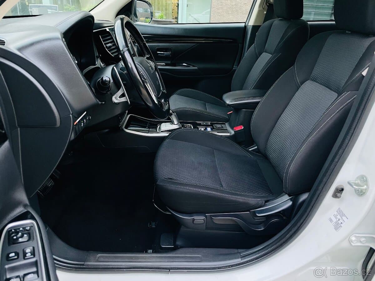 2020 Mitsubishi OUTLANDER - 14