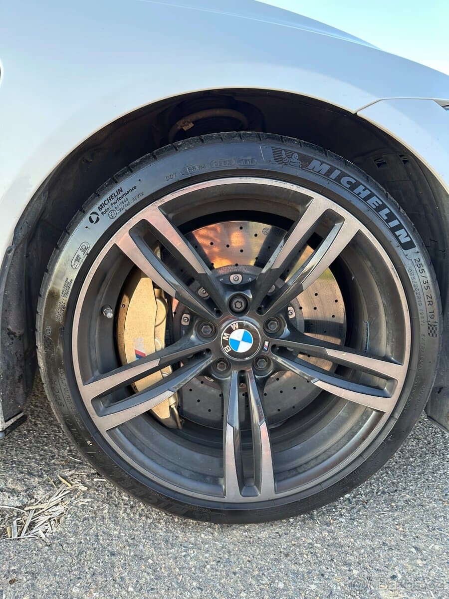 2016 BMW M4 - 14