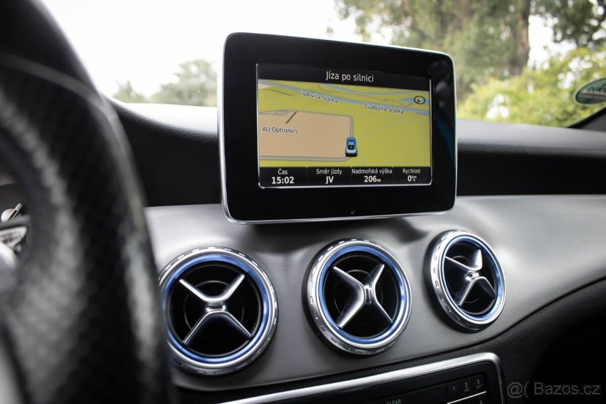 2015 Mercedes-Benz GLA - 14