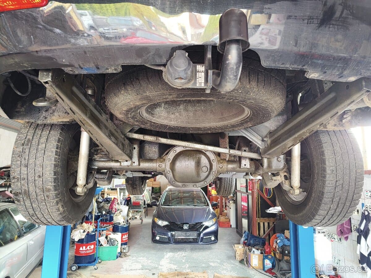 2006 Jeep CHEROKEE - 14