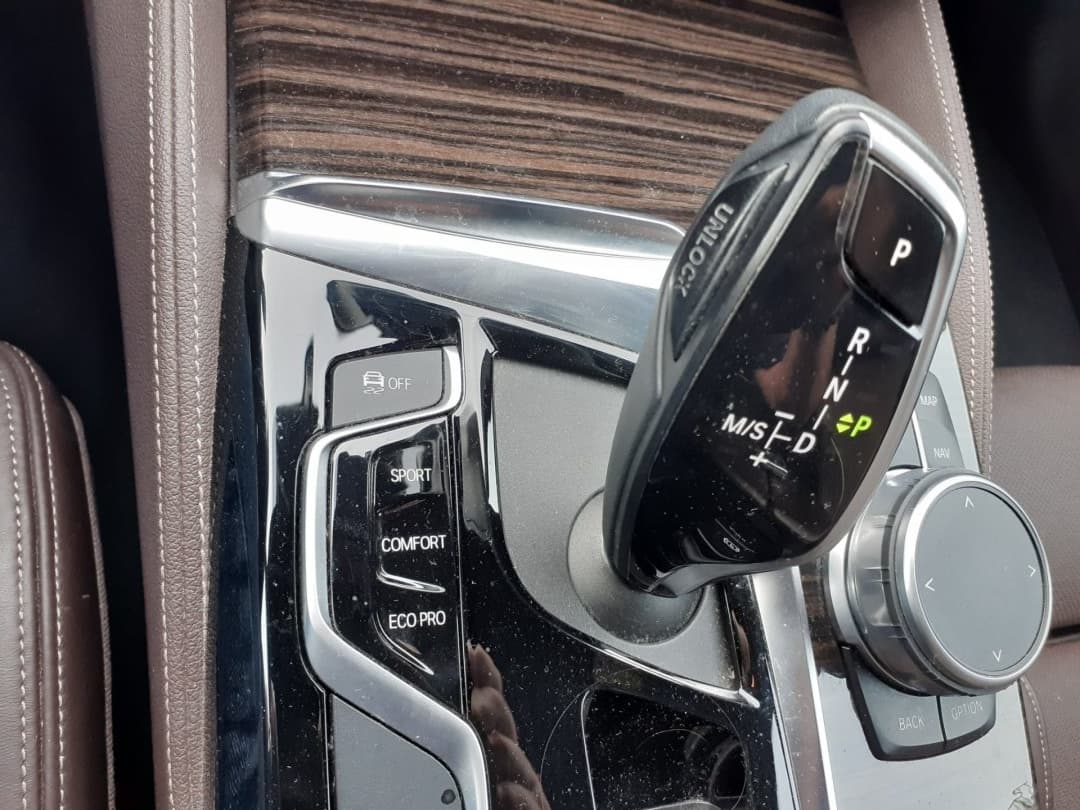 2019 BMW 5-SERIES - 14
