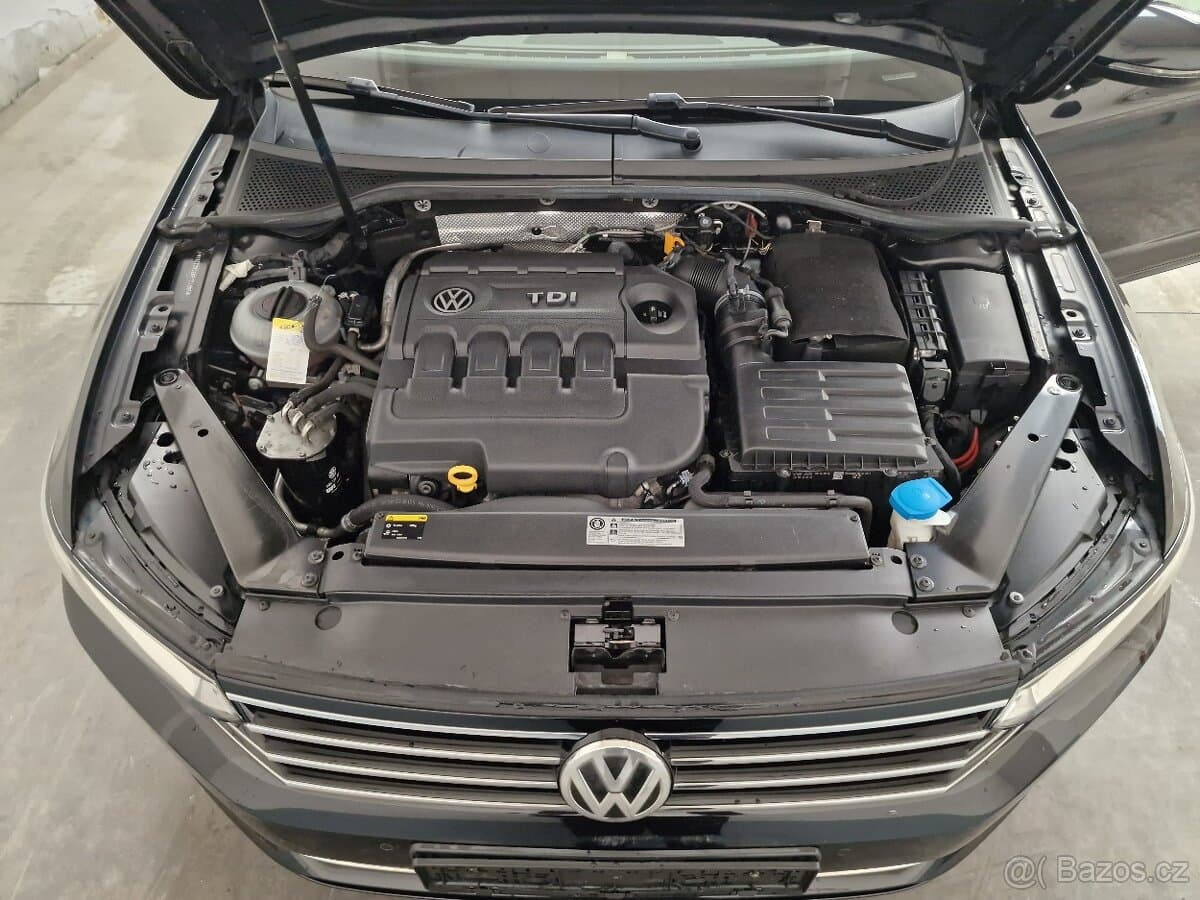 2016 Volkswagen PASSAT - 14