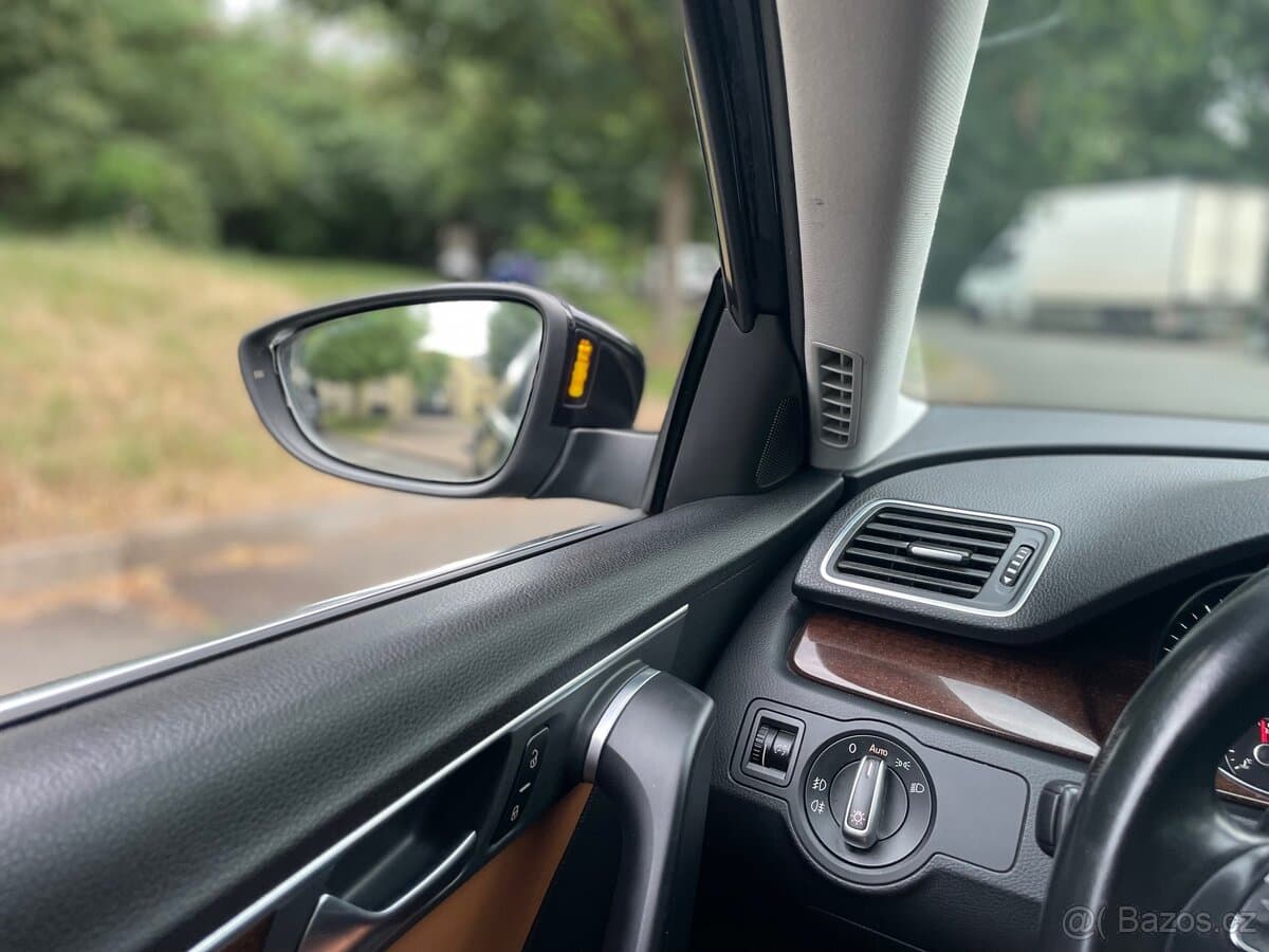2012 Volkswagen PASSAT - 14