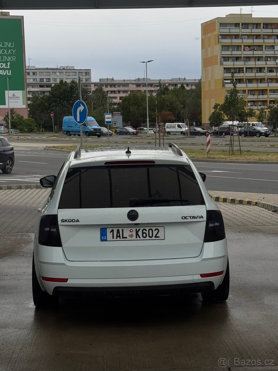 2017 Škoda OCTAVIA - 14