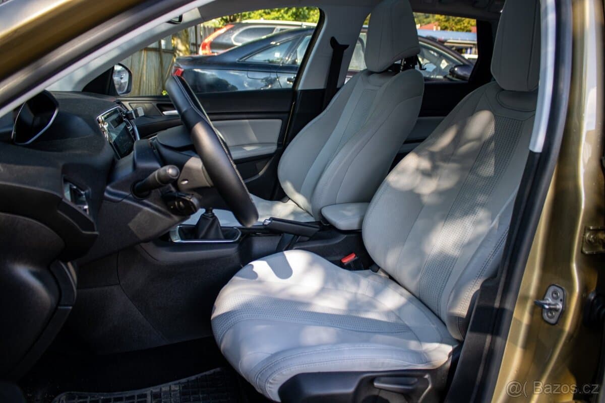 2018 Peugeot 308 - 14