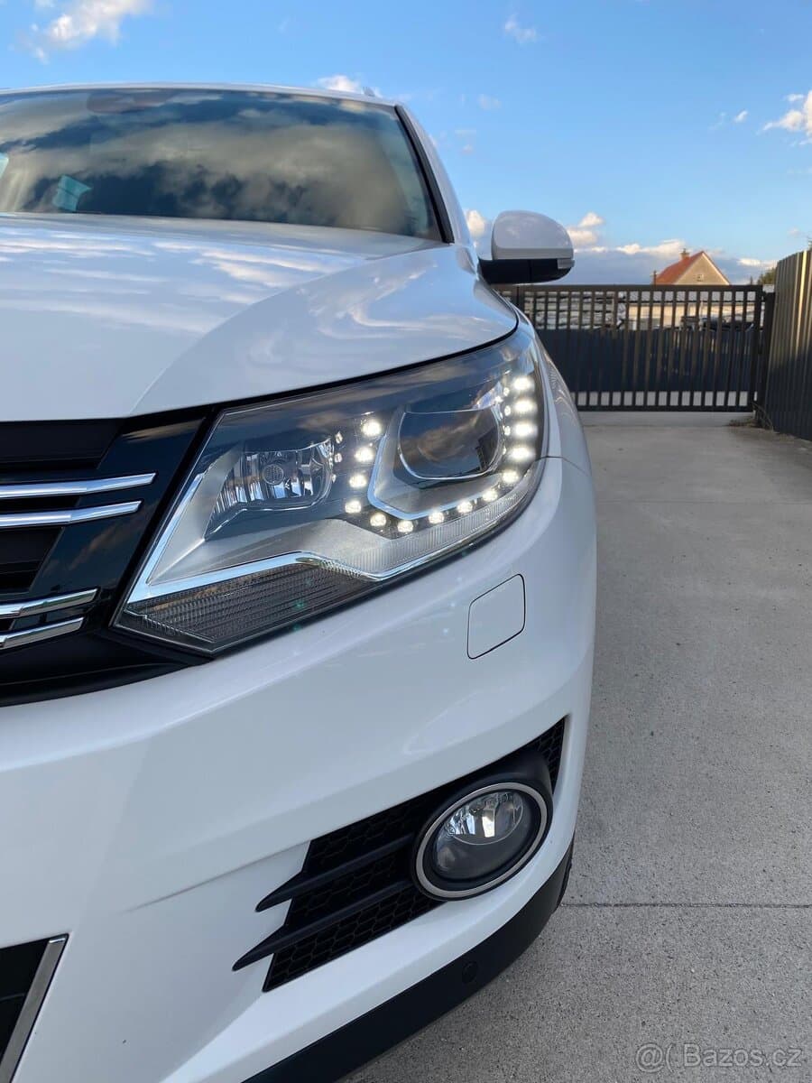 2012 Volkswagen TIGUAN - 14