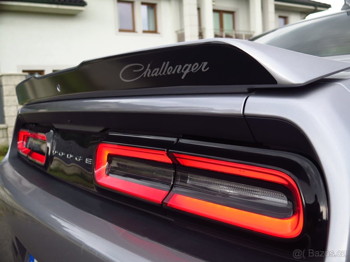 2018 Dodge CHALLENGER - 14