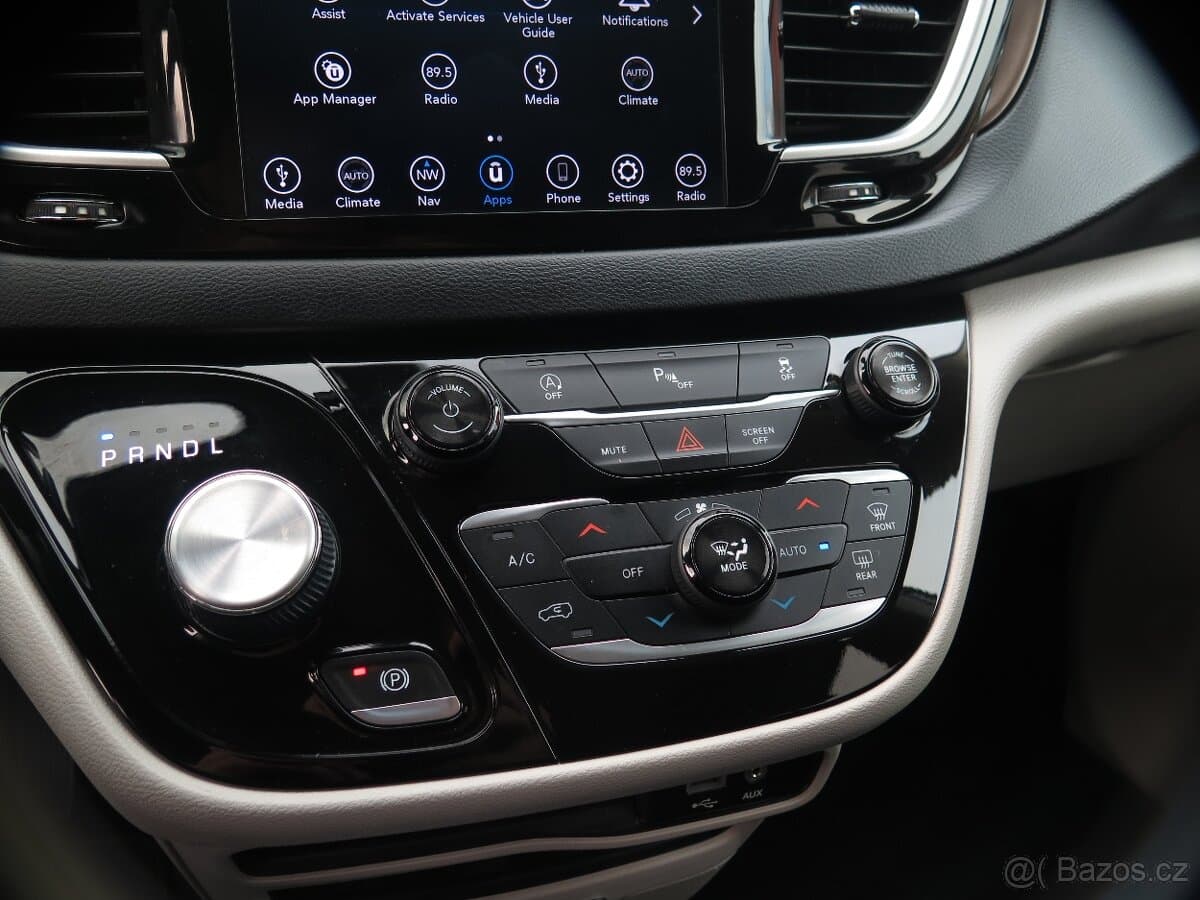 2018 Chrysler PACIFICA - 14