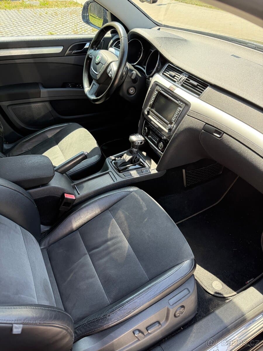 2012 Škoda SUPERB - 14