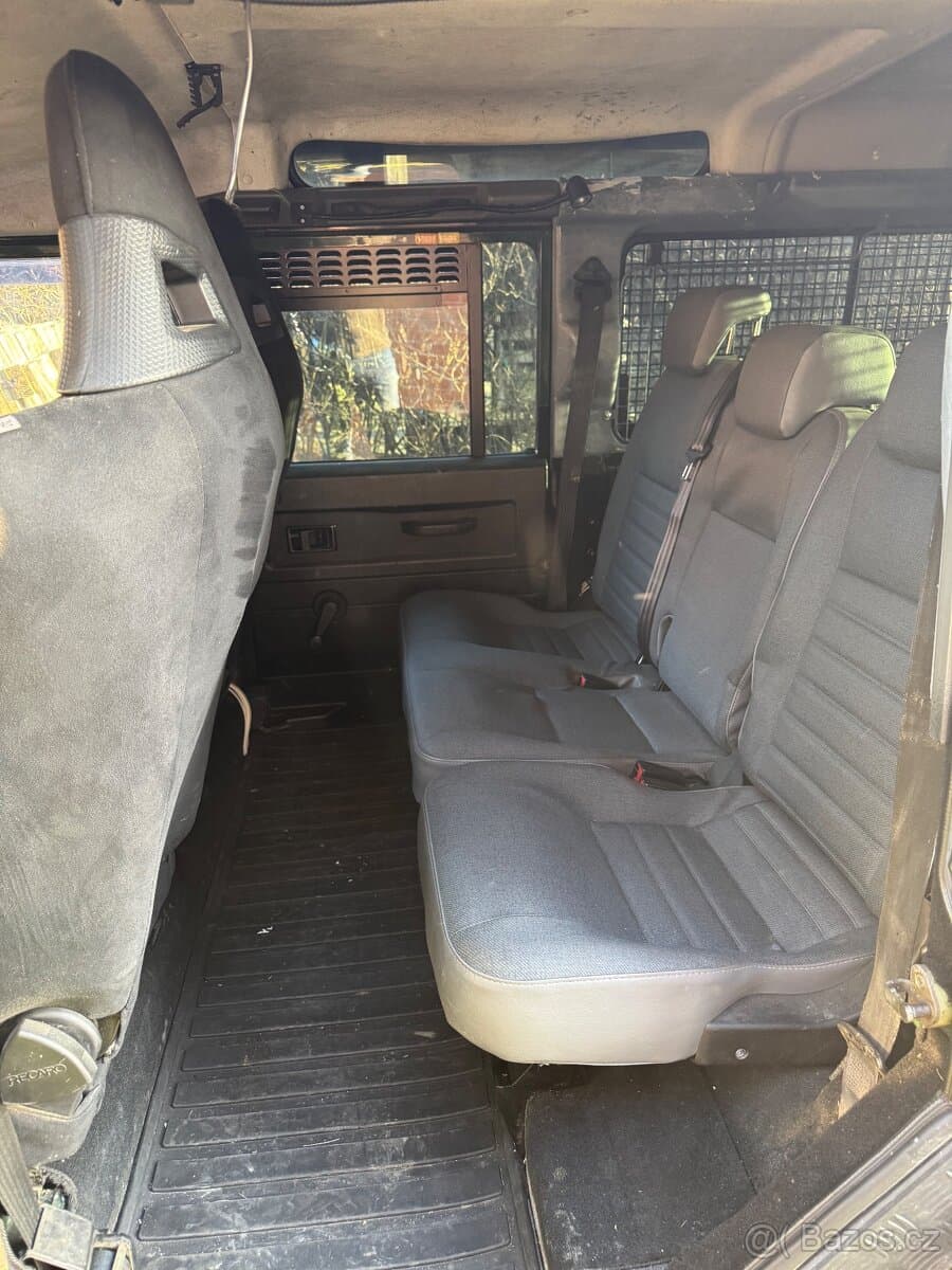 2001 Land Rover DEFENDER - 14