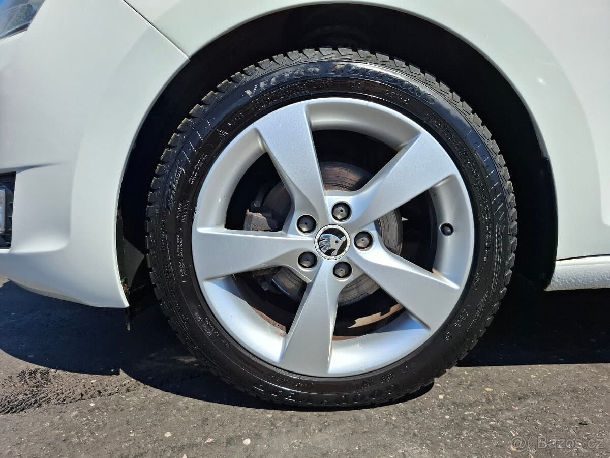 2014 Škoda RAPID - 14