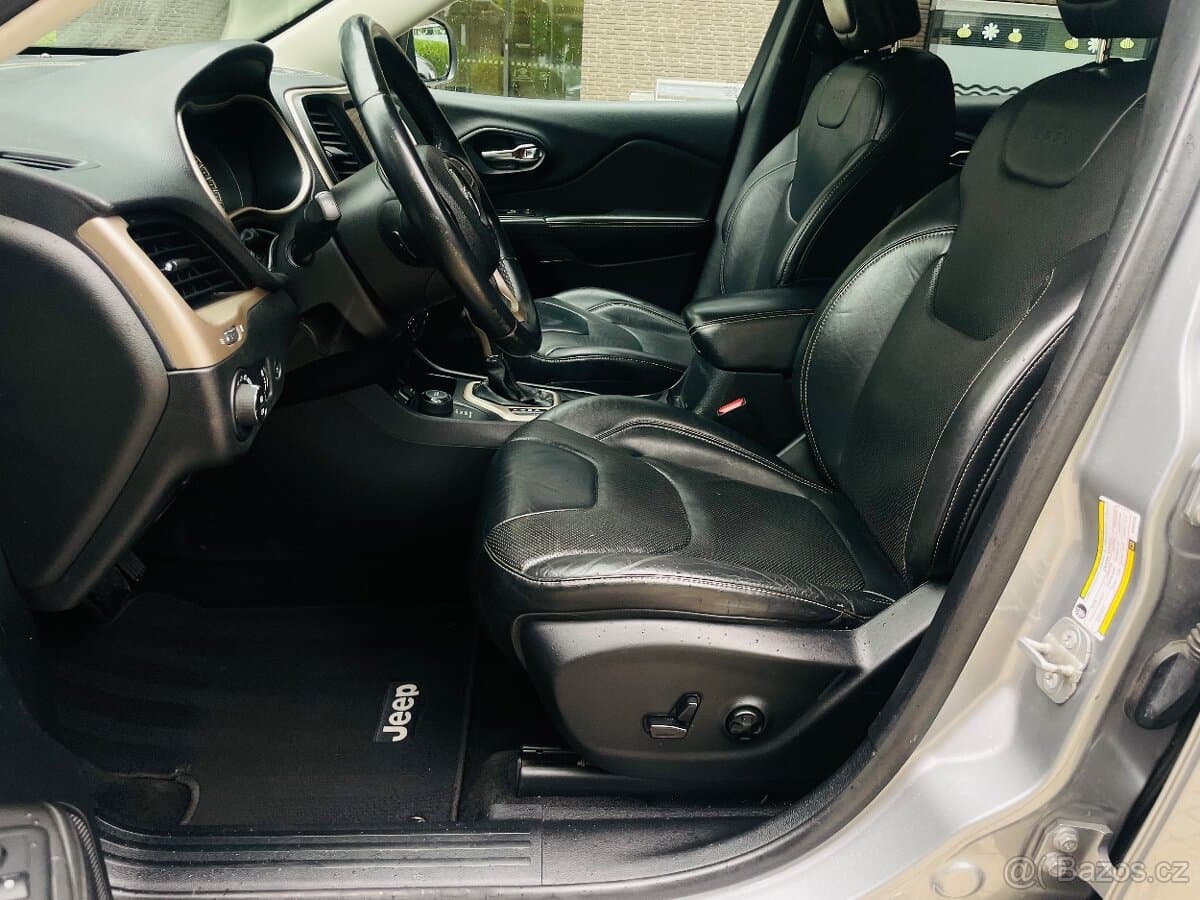 2014 Jeep CHEROKEE - 14