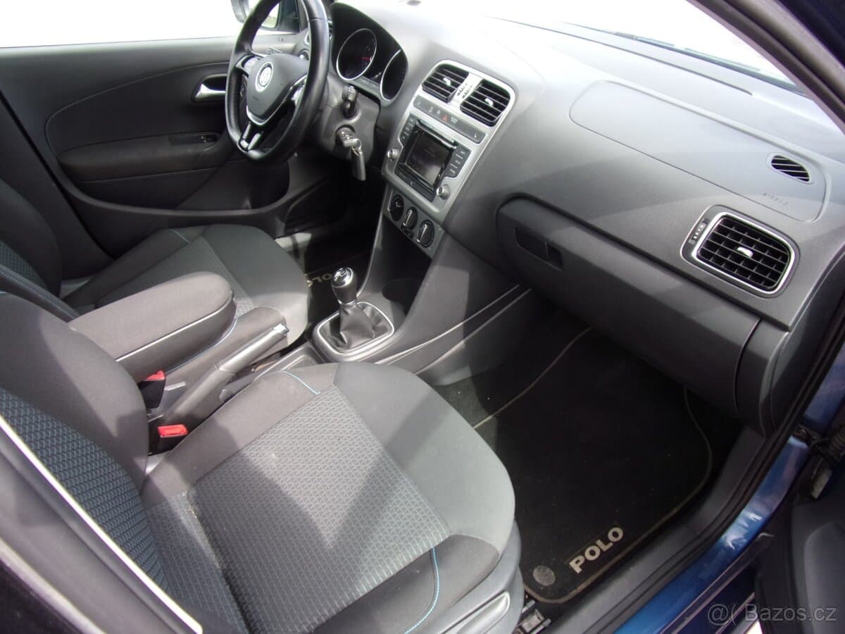 2017 Volkswagen POLO - 14
