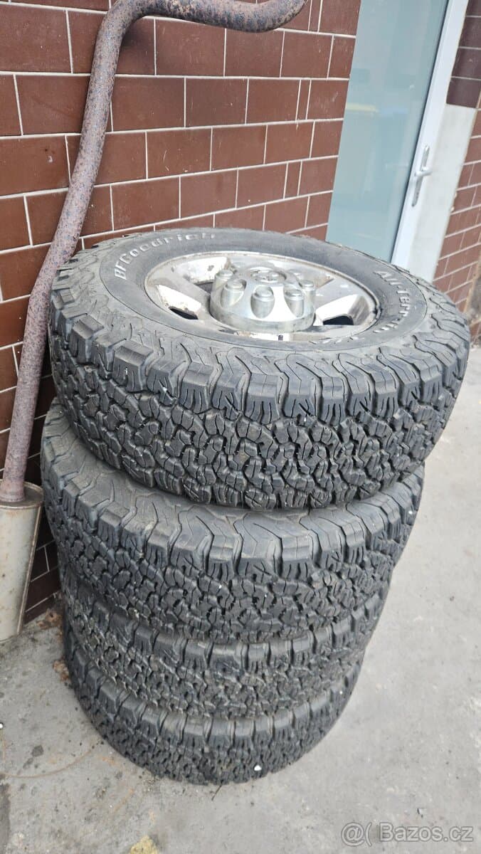 2006 Dodge RAM - 14