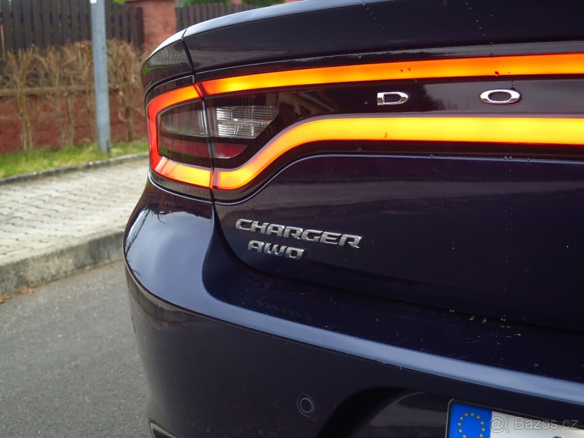 2016 Dodge CHARGER - 14