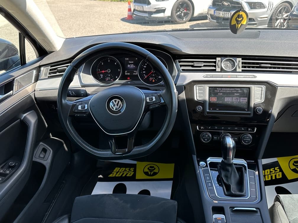 2016 Volkswagen PASSAT - 14