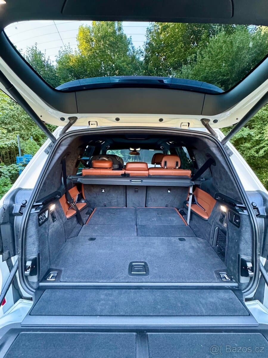 2023 BMW X7 - 14