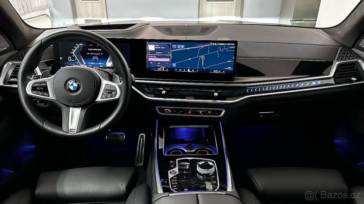 2025 BMW X7 - 14