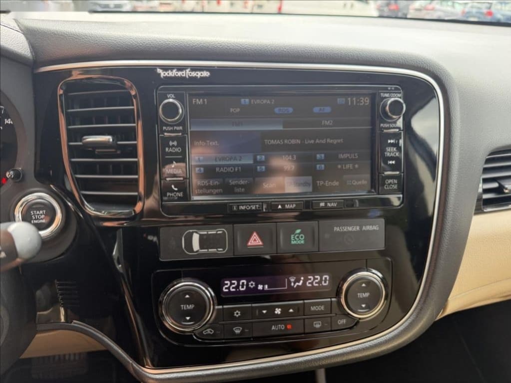2016 Mitsubishi OUTLANDER - 14