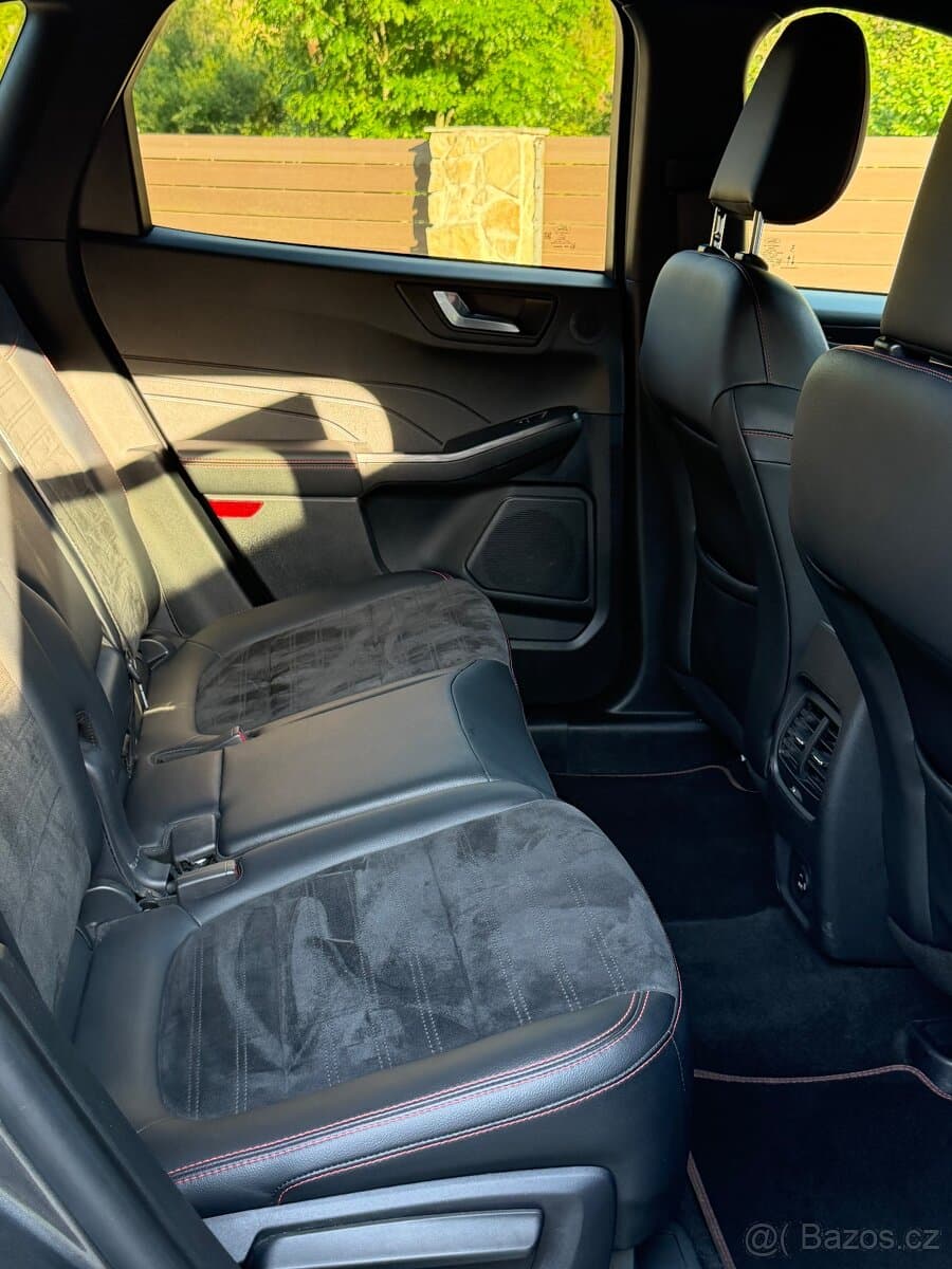 2023 Ford KUGA - 14