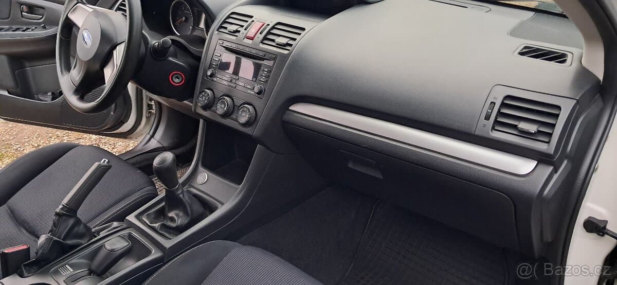 2015 Subaru XV - 14