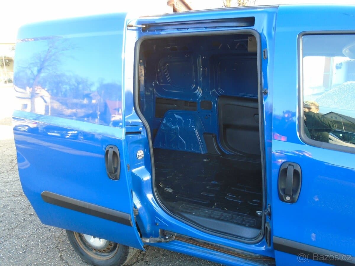 2014 Opel COMBO - 14