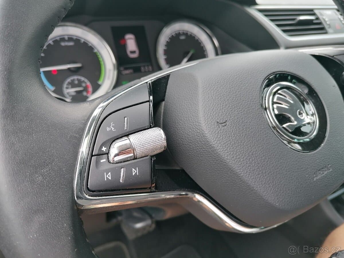 2022 Škoda SUPERB - 14