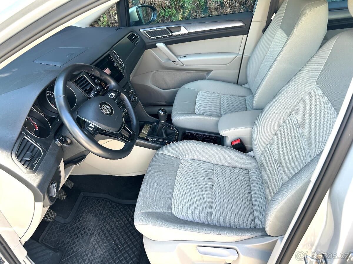 2019 Volkswagen GOLF - 14