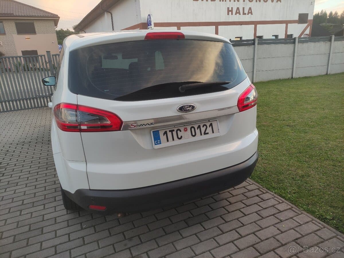 Ford S-MAX - 14