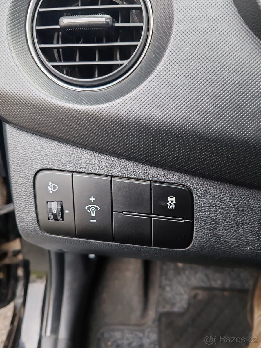 2017 Hyundai i10 - 14