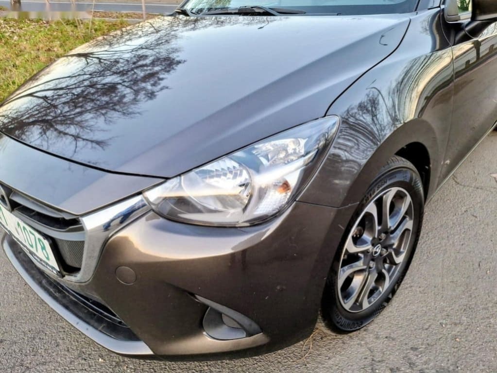 2017 Mazda 2 - 14