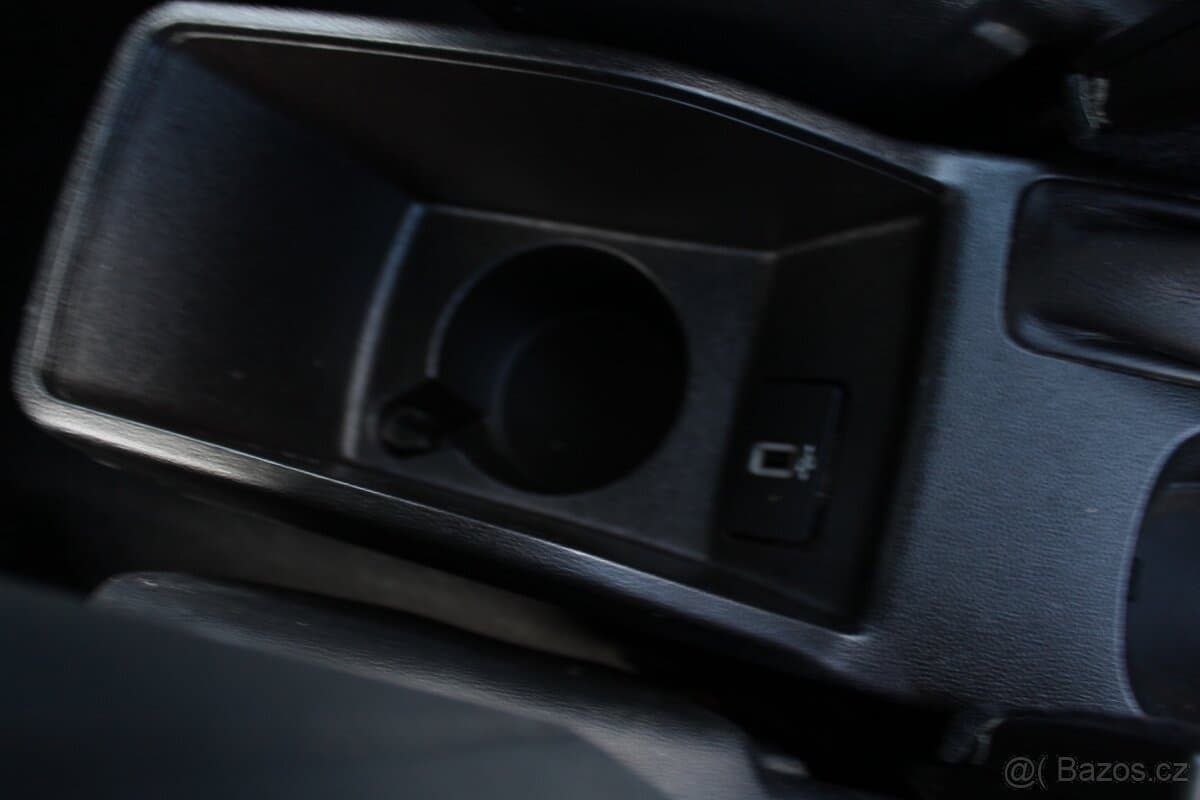 2019 Ford FIESTA - 14