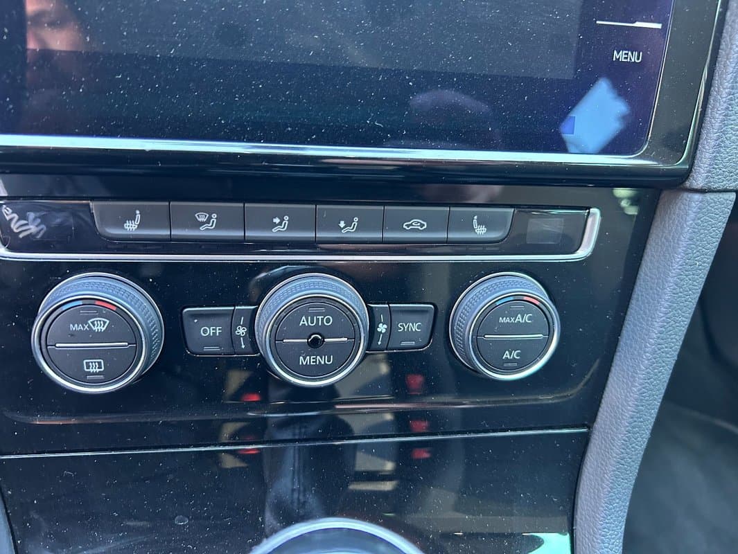 2019 Volkswagen GOLF - 14