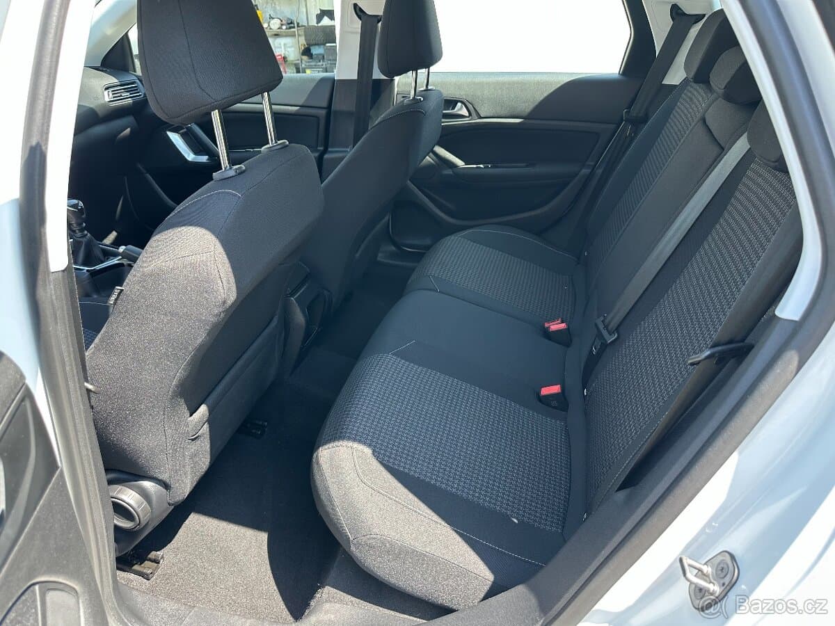 2019 Peugeot 308 - 14