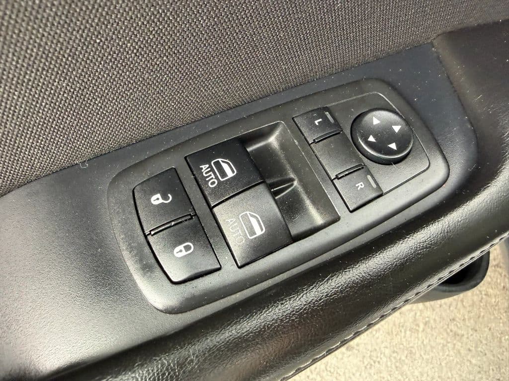 2017 Dodge CHALLENGER - 14