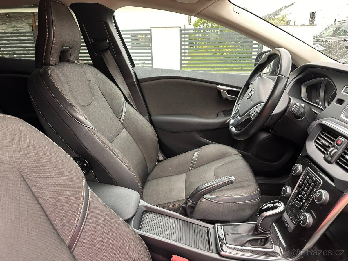 2016 Volvo V40 - 14