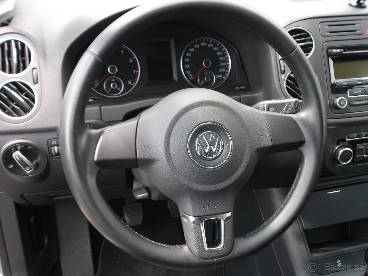 2010 Volkswagen GOLF - 14