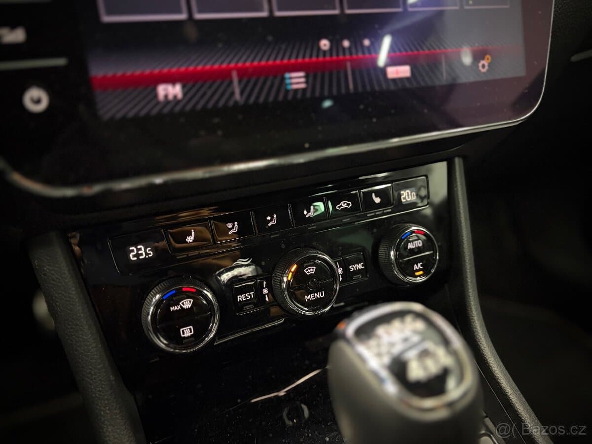 2019 Škoda SUPERB - 14