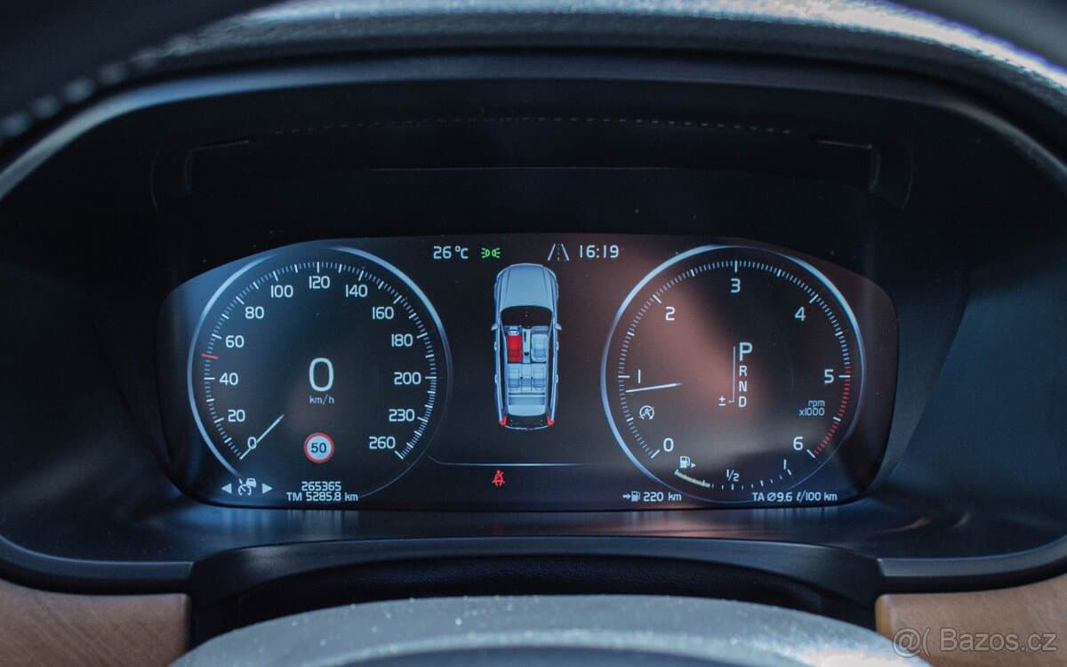 2017 Volvo V90 - 14