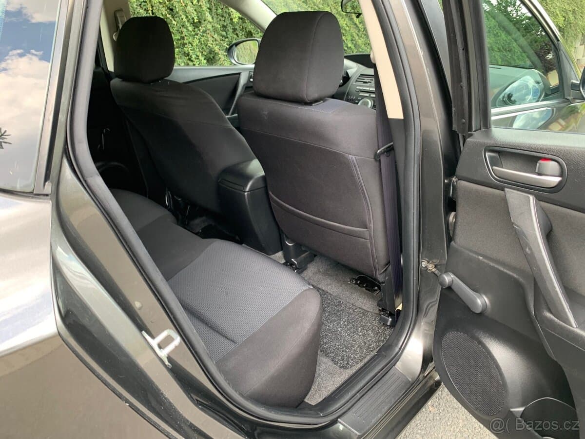 2010 Mazda 3 - 14