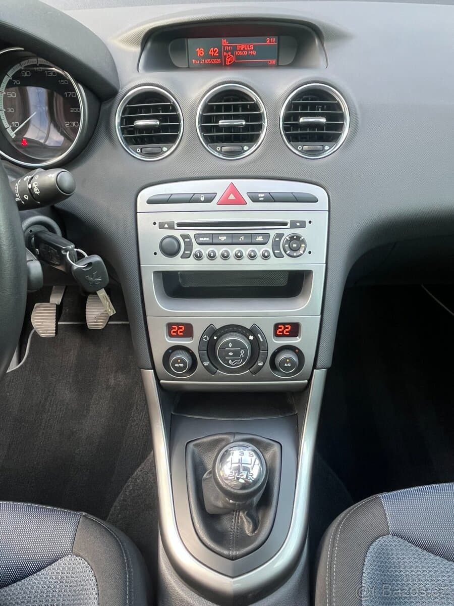 2012 Peugeot 308 - 14