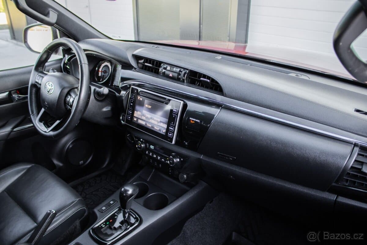2020 Toyota HILUX - 14