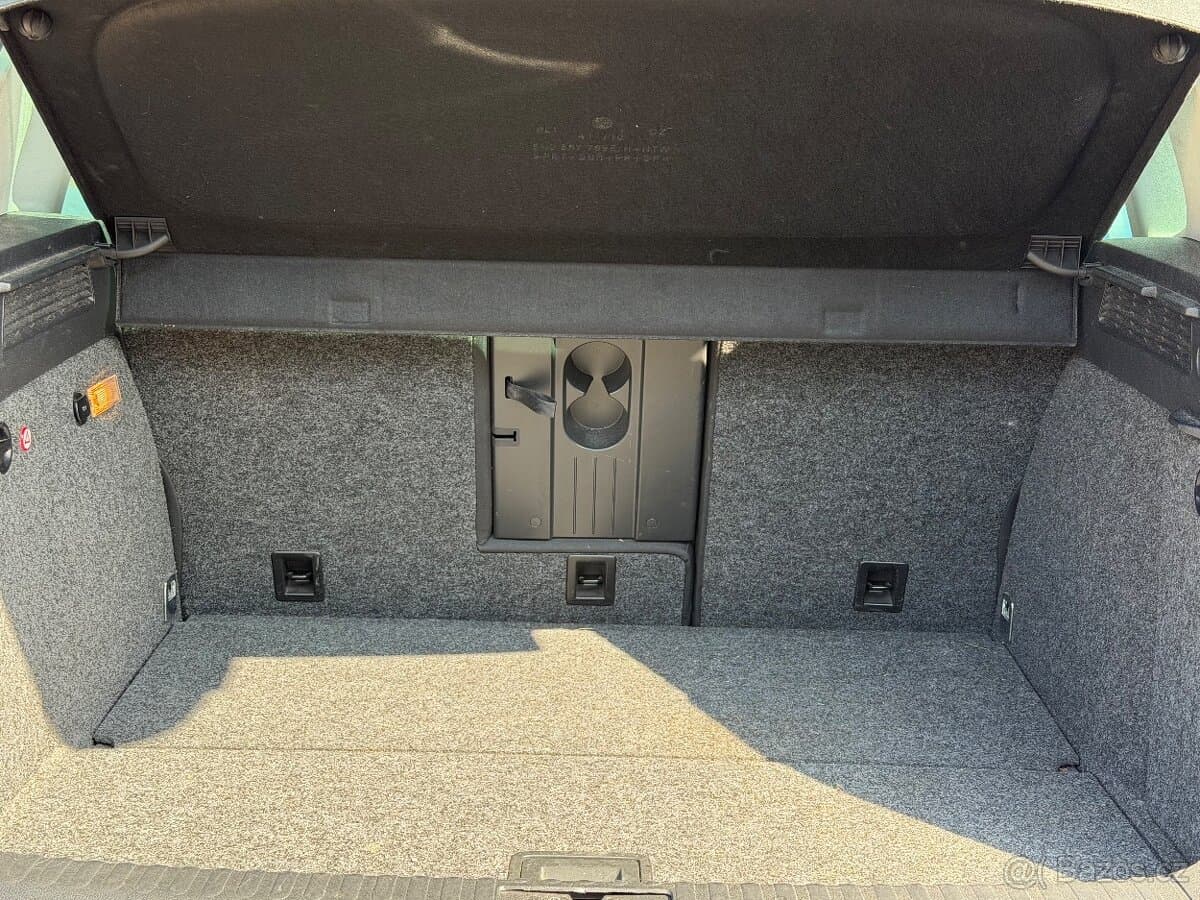 2009 Volkswagen TIGUAN - 14