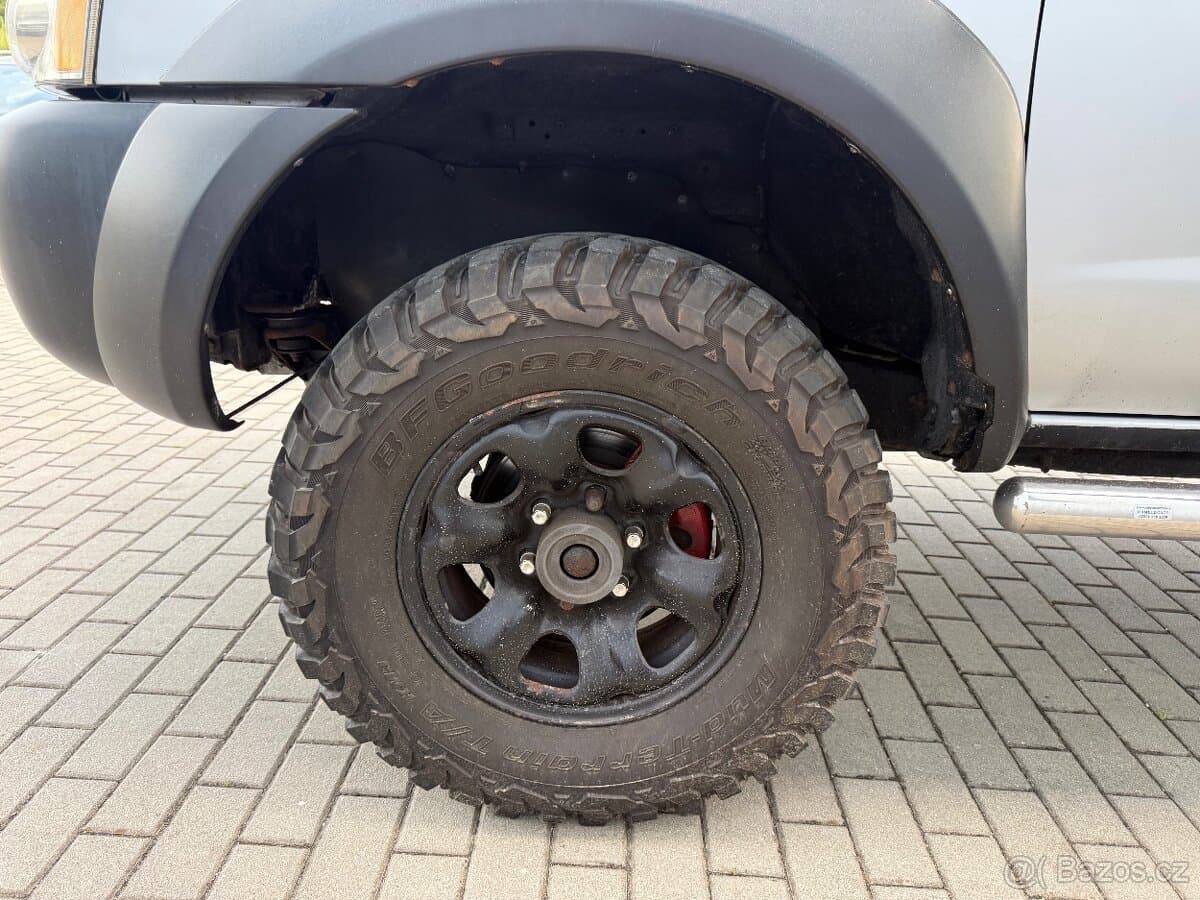 2005 Nissan NAVARA - 14