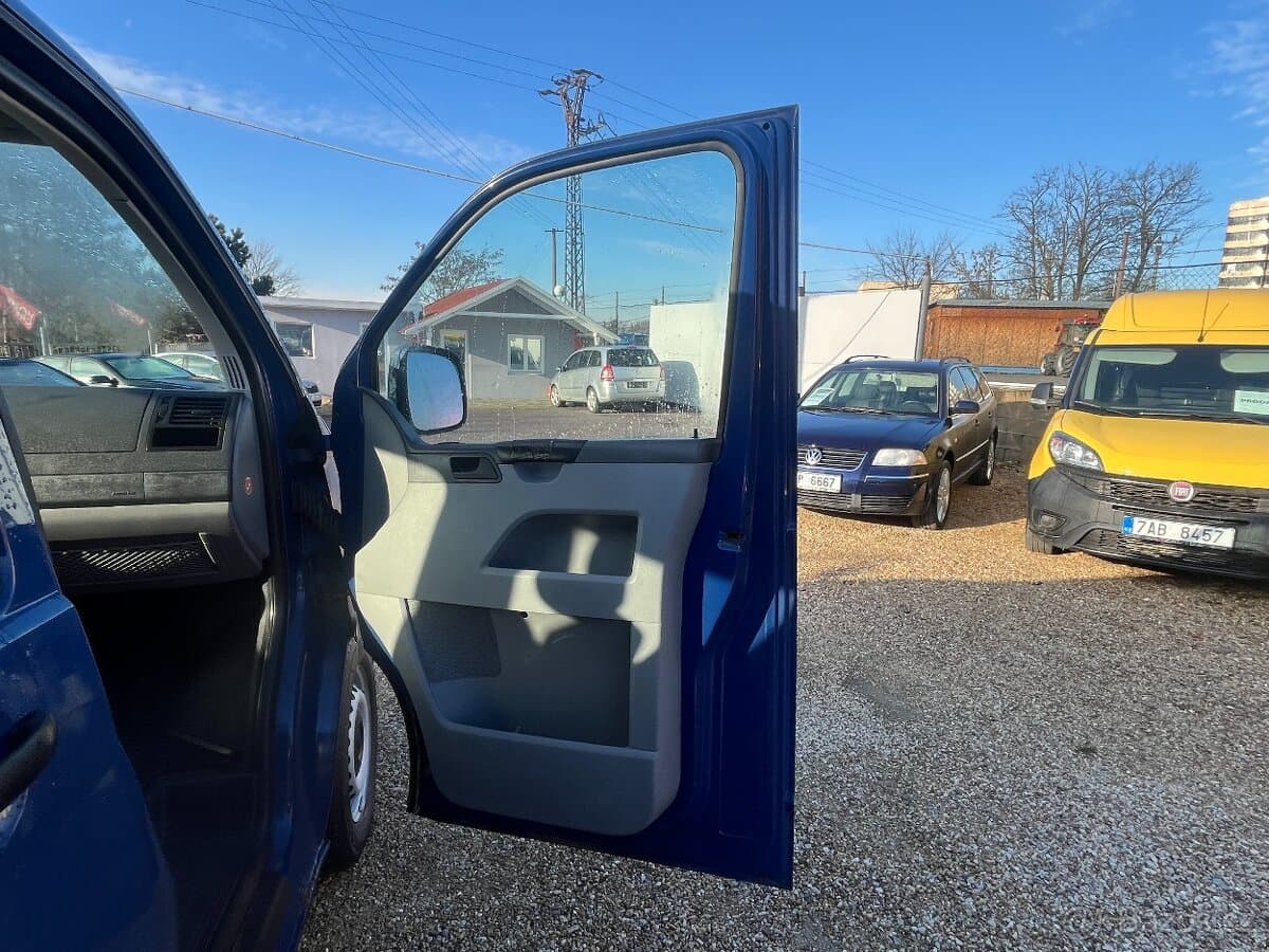 2007 Volkswagen CARAVELLE - 14